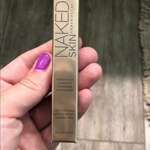 NIB Urban Decay Skin weightless compl covr conceal